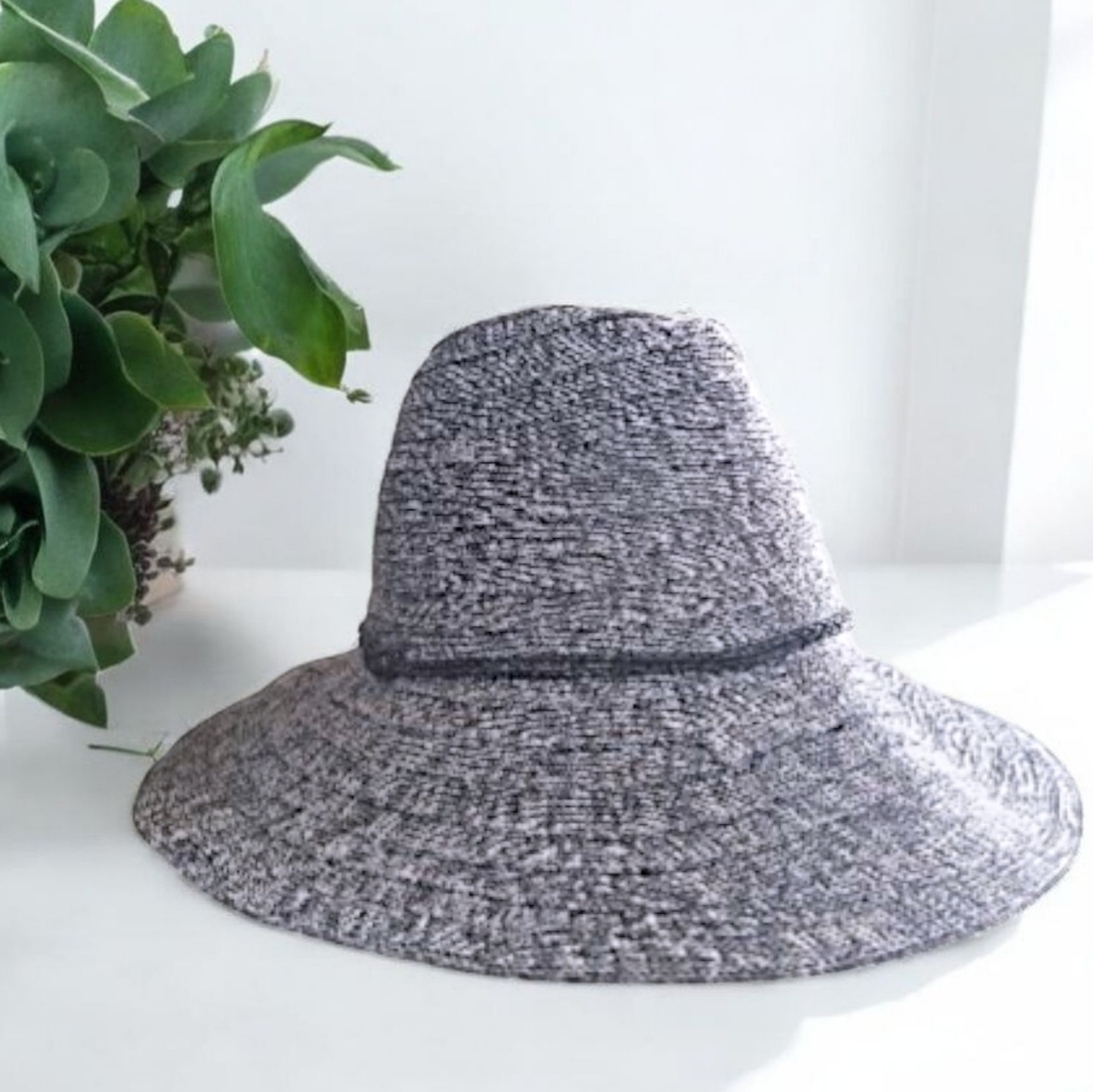 August Hat Company Black, White & Gray Wide Brim Packable Crushable Hat | NWT